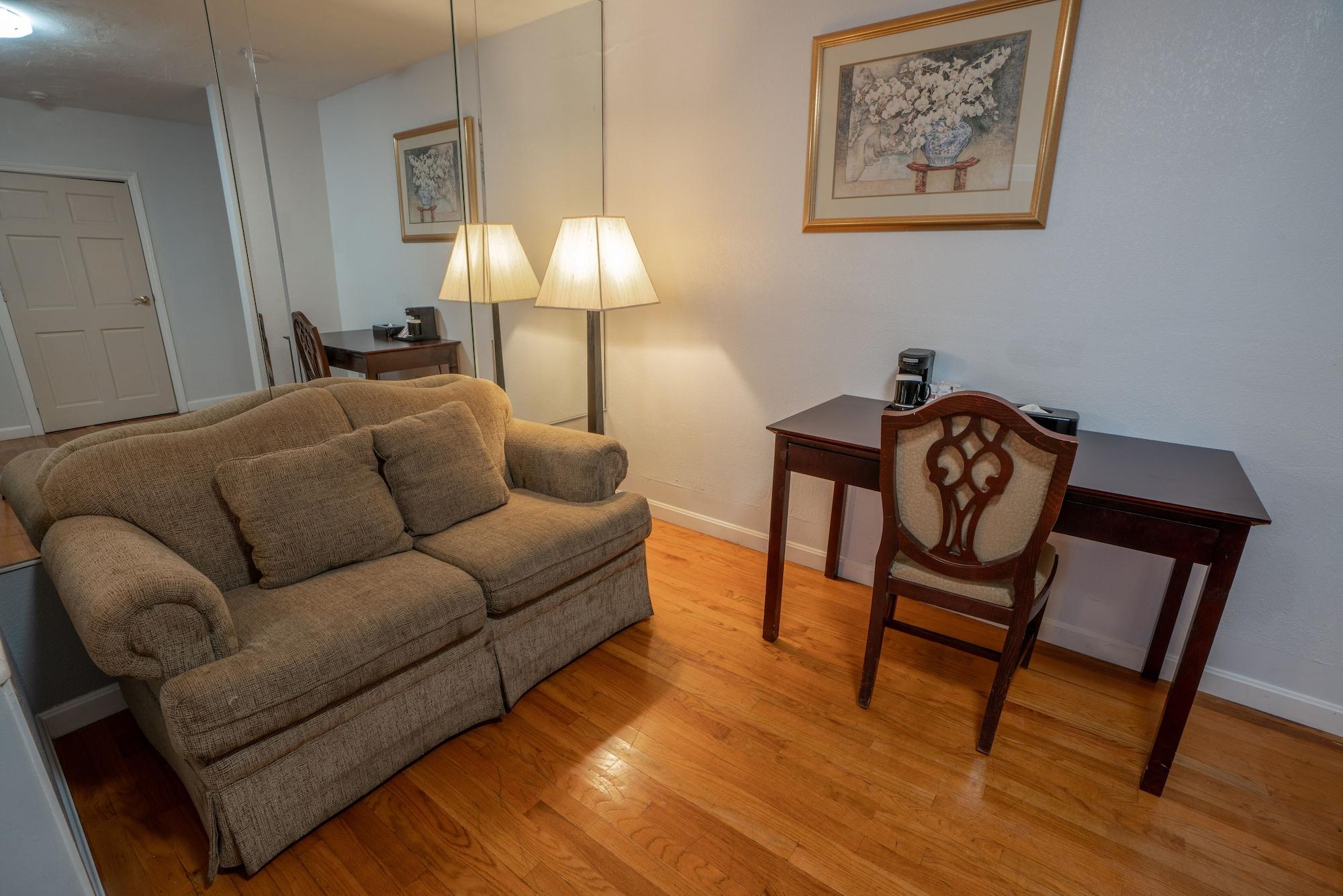 Hotel Plaza Hyannis