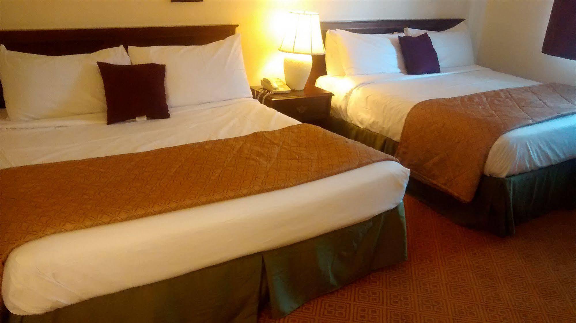 Plaza Hotel Hyannis