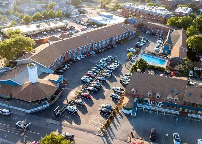Hyannis Plaza Hotel